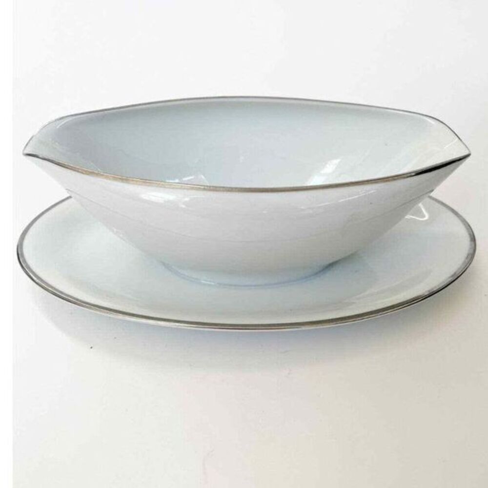 Noritake Fine China Silverdale Gravy Sauce Boat attached underplate Platinum Rim